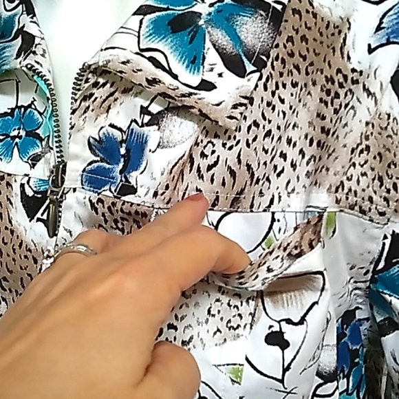 Additions By Chico's Floral/Animal Print Zip Up Jacket. Size 1 (Medium) NWT - Picture 6 of 13